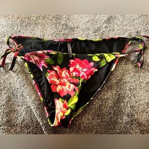Size large women black poppy swim string bikini bottoms
